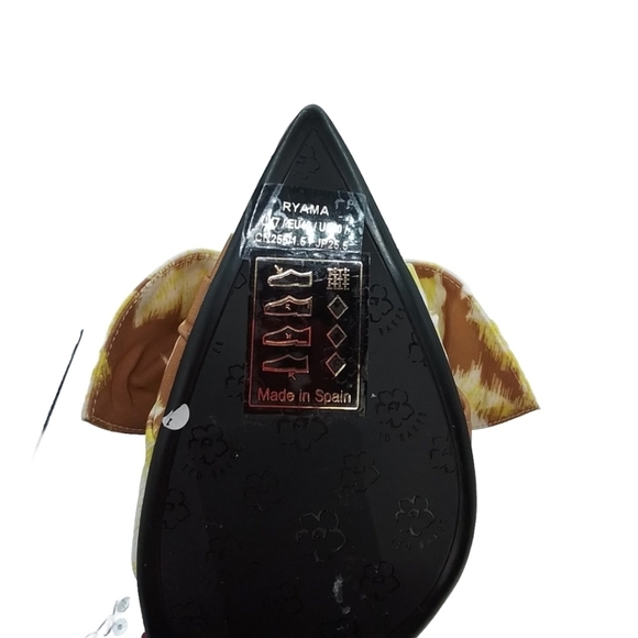 TED BAKER Ryana Tapestry Pointed Toe Bow Pump SZ 40 - Picture 3 of 8